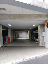 目黒区青葉台、マンションの駐車場画像です
