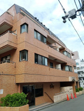 渋谷区円山町、マンションの外観画像です