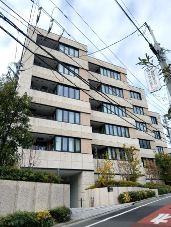 渋谷区恵比寿西、マンションの外観画像です
