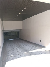 渋谷区東、マンションの駐車場画像です