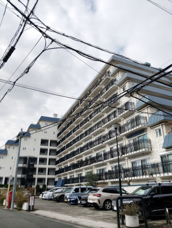目黒区中目黒、マンションの外観画像です