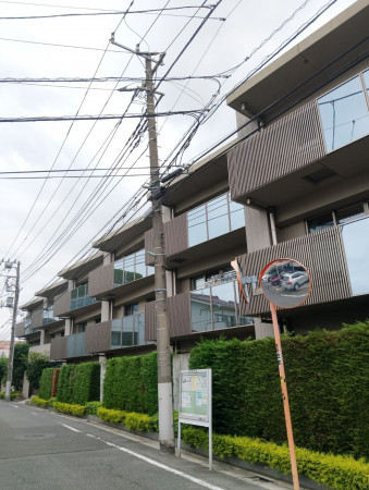 目黒区目黒、マンションの外観画像です