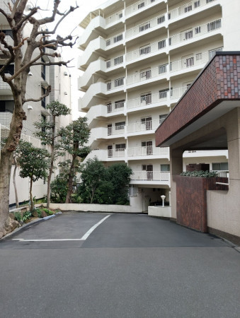 目黒区中目黒、マンションの外観画像です