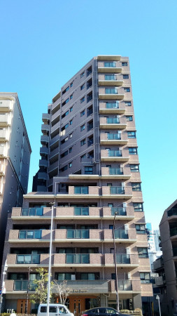 目黒区下目黒、マンションの外観画像です