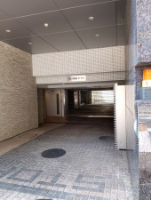目黒区青葉台、マンションの駐車場画像です
