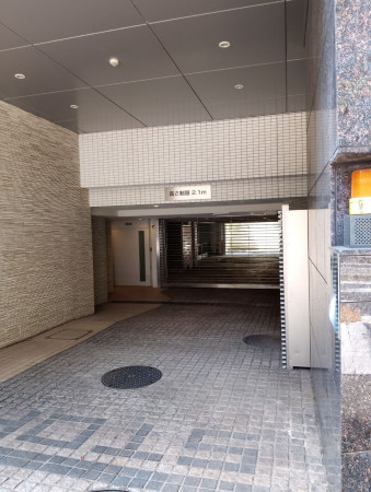 目黒区青葉台、マンションの駐車場画像です