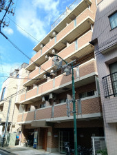 渋谷区富ヶ谷、マンションの外観画像です