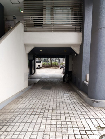 目黒区青葉台、マンションの駐車場画像です