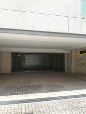 渋谷区元代々木町、マンションの駐車場画像です