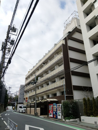 渋谷区恵比寿西、マンションの外観画像です