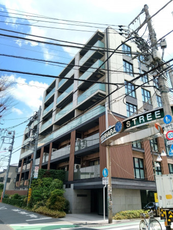 渋谷区西原、マンションの外観画像です