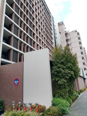 目黒区中目黒、マンションの外観画像です