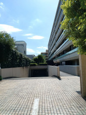 目黒区大橋、マンションの駐車場画像です