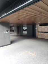 渋谷区代々木、マンションのエントランス画像です