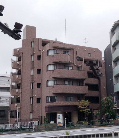目黒区駒場、マンションの外観画像です