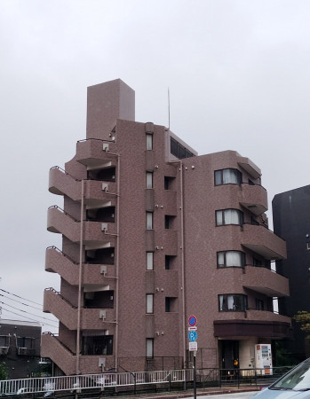目黒区駒場、マンションの外観画像です