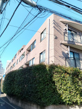 渋谷区代々木、マンションの外観画像です