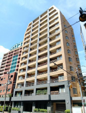 渋谷区恵比寿、マンションの外観画像です
