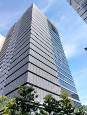 渋谷区宇田川町、マンションの外観画像です