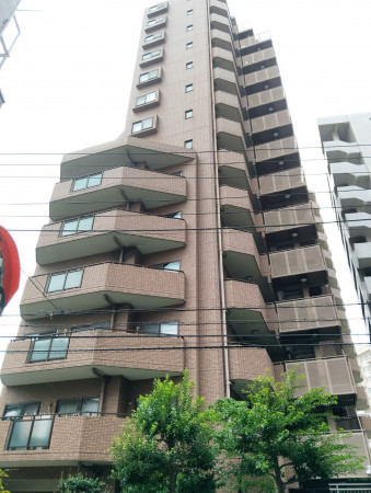目黒区目黒、マンションの外観画像です