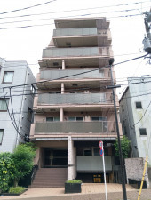 渋谷区東、マンションの外観画像です