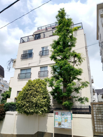 渋谷区代々木、マンションの外観画像です
