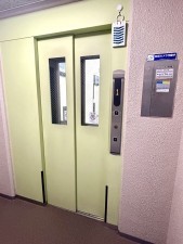 相模原市南区鵜野森、マンションの画像です