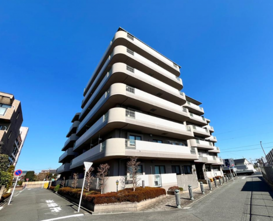 相模原市南区上鶴間本町、マンションの外観画像です