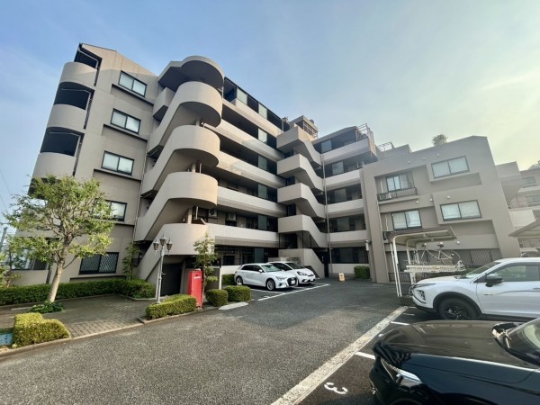 相模原市南区上鶴間本町、マンションの画像です