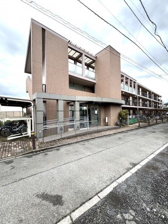 相模原市南区上鶴間本町、マンションの画像です