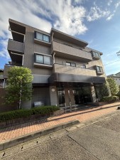 相模原市南区東林間、マンションの画像です