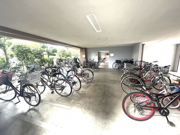 相模原市南区鵜野森、マンションの画像です