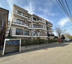 相模原市南区東林間、マンションの画像です