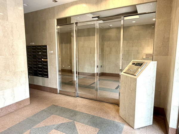 相模原市南区上鶴間本町、マンションの画像です