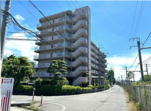 泉南市新家、マンションの外観画像です