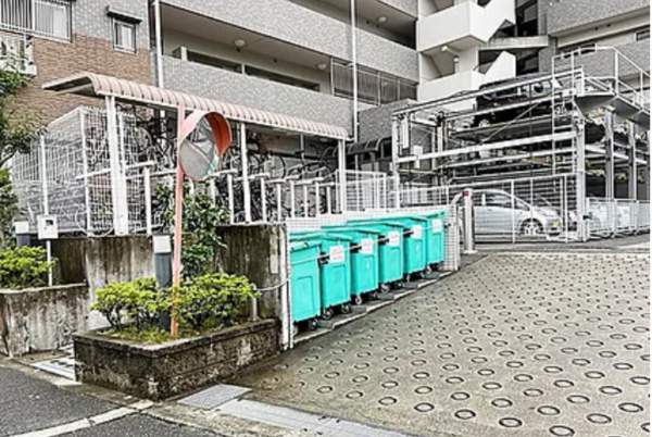 泉南市信達市場、マンションの画像です