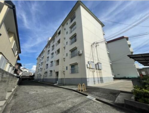 泉南市男里、マンションの外観画像です