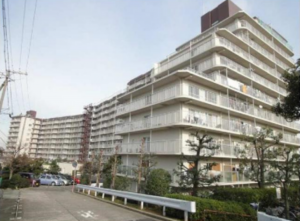 泉南市信達市場、マンションの外観画像です