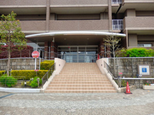 川西市見野、マンションの画像です