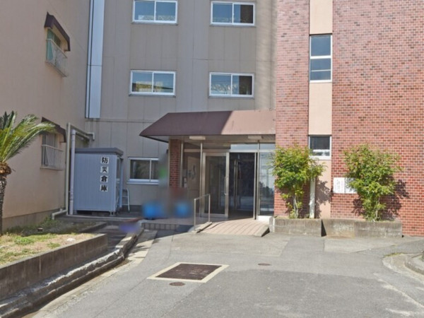 川西市向陽台、マンションの外観画像です