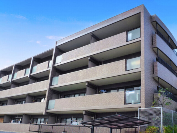 川西市新田、マンションの画像です