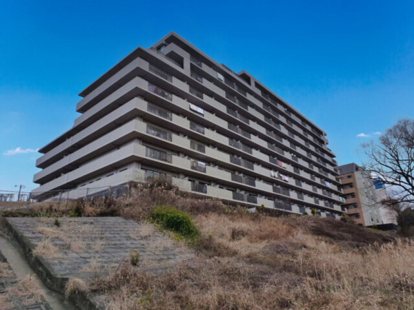 川西市新田、マンションの画像です