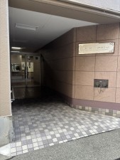 八王子市追分町、マンションのエントランス画像です