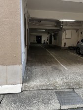 八王子市追分町、マンションの駐車場画像です