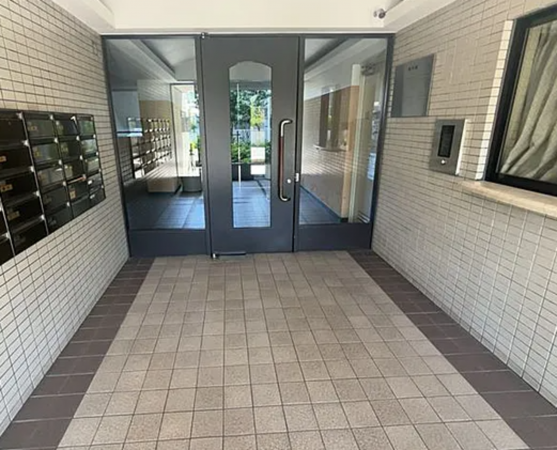八王子市千人町、マンションのエントランス画像です