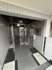 八王子市北野町、マンションのエントランス画像です