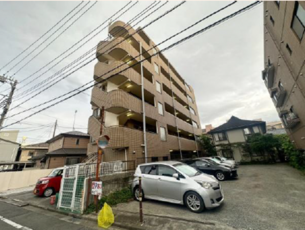 八王子市本町、マンションの外観画像です