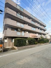 八王子市子安町、マンションの外観画像です