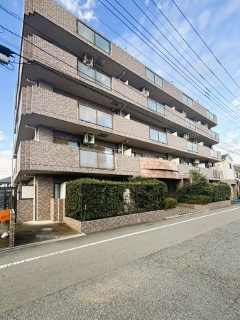 八王子市子安町、マンションの外観画像です