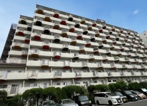 八王子市明神町、マンションの外観画像です